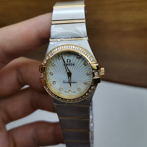 オメガ時計正面デザイン